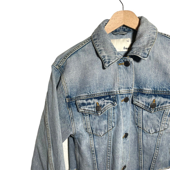 Wilfred Free Aritzia Sandalis Fringed Hem Button Down Cropped Denim Jacket Small - Picture 5 of 11